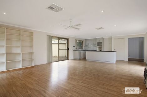 Property photo of 14 Curringa Place Springdale Heights NSW 2641