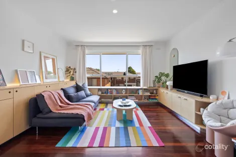 15/8 KEMP ST, THORNBURY, VIC 3071