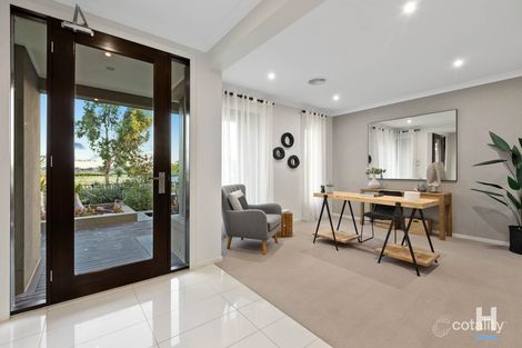Property photo of 1 Featherdown Way Clyde North VIC 3978