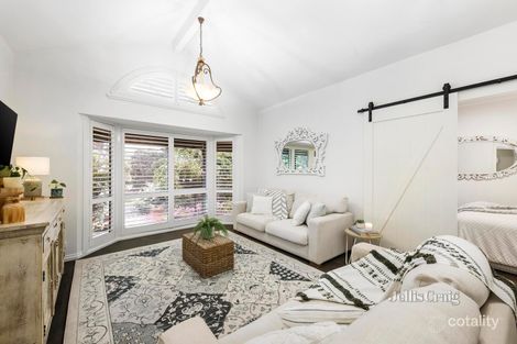 Property photo of 32 Narr-Maen Drive Croydon Hills VIC 3136