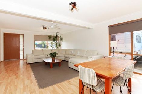 Property photo of 2 Marion Walk Hoppers Crossing VIC 3029