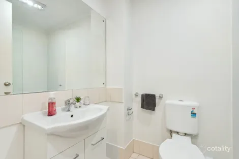 Property photo of 8 Heaslip Close Adelaide SA 5000