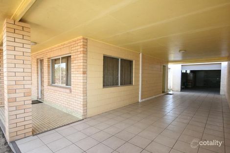 1 Poole St, Sarina Beach, QLD 4737