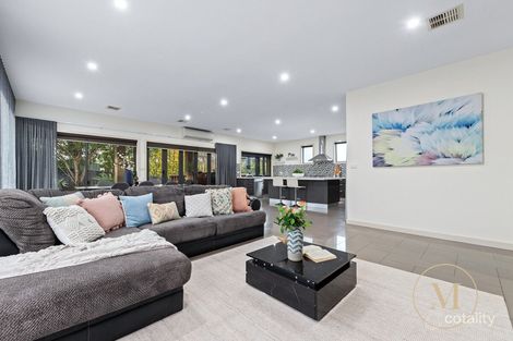 Property photo of 10 Espie Court Botanic Ridge VIC 3977