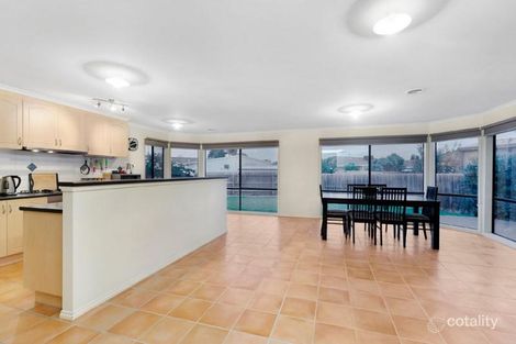 Property photo of 11 Bordeaux Drive Hoppers Crossing VIC 3029