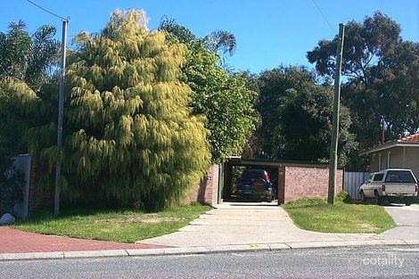 21 Golders Way, Girrawheen, WA 6064