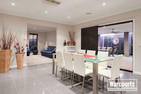 Property photo of 53 Jamieson Way Berwick VIC 3806