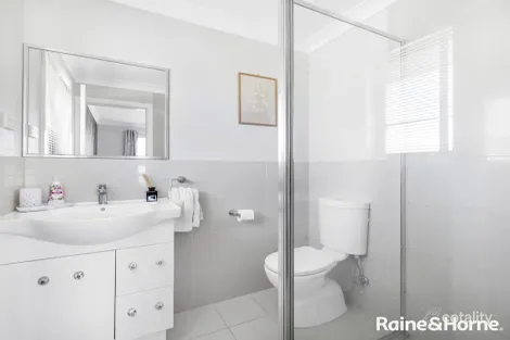 Property photo of 72 Ashworth Drive Kelso NSW 2795