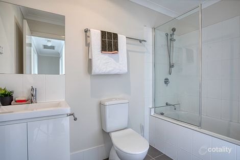 Property photo of 5/4 Annie Douglas Street Casey ACT 2913
