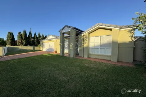 Property photo of 51 Edinburgh Road Benowa QLD 4217