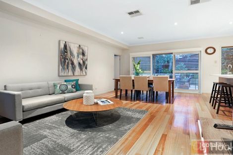 Property photo of 2/4-5 Saltbush Court Rowville VIC 3178