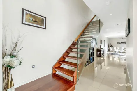 Property photo of 2/12 Teal Avenue Paradise Point QLD 4216