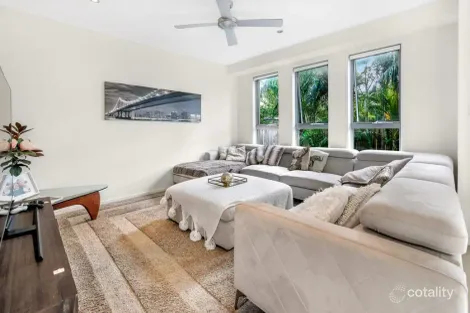 Property photo of 2/12 Teal Avenue Paradise Point QLD 4216