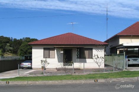 5 Newcastle St, Cringila, NSW 2502