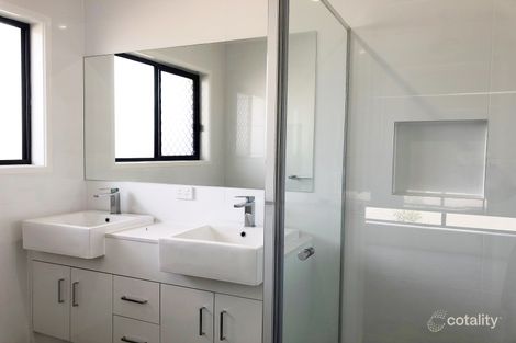Property photo of 2/2 Girtin Circuit Pimpama QLD 4209