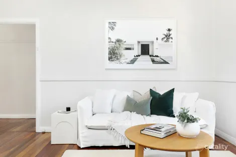 Property photo of 218 Gladstone Avenue Mount Saint Thomas NSW 2500