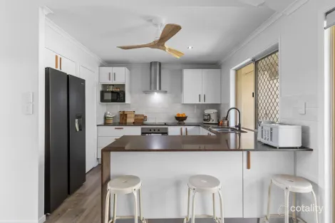 Property photo of 5 Prinia Place Burleigh Waters QLD 4220