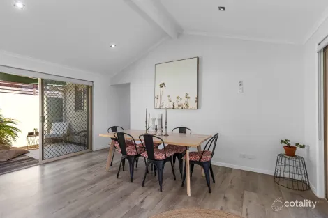 Property photo of 5 Prinia Place Burleigh Waters QLD 4220