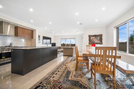 Property photo of 33 Dingo Street Point Cook VIC 3030