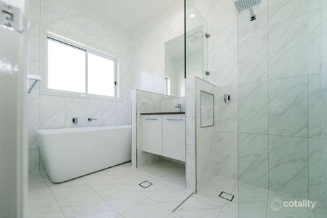 Property photo of 16 Conimbla Crescent North Tamworth NSW 2340