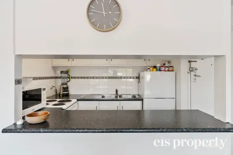 Property photo of 11/2 Plimsoll Place Sandy Bay TAS 7005