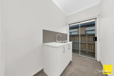 Property photo of 3 Leadbeater Circuit Beveridge VIC 3753