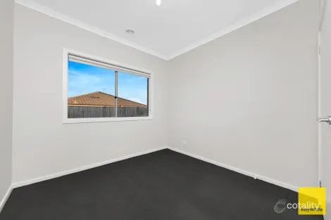 Property photo of 3 Leadbeater Circuit Beveridge VIC 3753