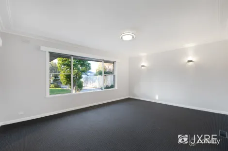 Property photo of 37 Gnarwyn Road Carnegie VIC 3163
