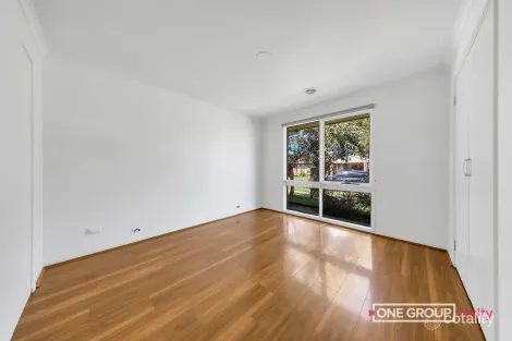 Property photo of 11 Abercarn Avenue Craigieburn VIC 3064