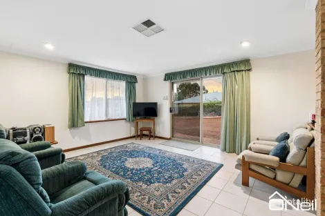 Property photo of 41 Bradshaw Road Byford WA 6122