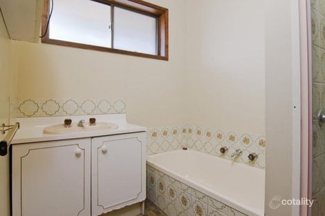 Property photo of 2/8 Gill Avenue California Gully VIC 3556