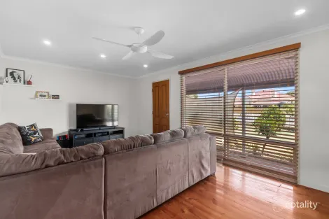 Property photo of 5 Harris Road New Town SA 5554