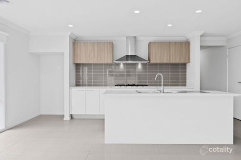 Property photo of 32 Iris Loop Armstrong Creek VIC 3217