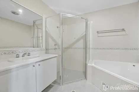 Property photo of 30/6 Parkholme Circuit Englorie Park NSW 2560