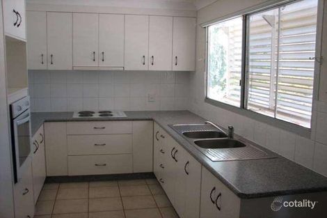 Property photo of 6 Suncross Place Emerald QLD 4720