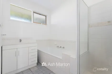 Property photo of 74 Sandfield Drive Carrum Downs VIC 3201