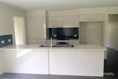 Property photo of 58 Denham Circuit Willow Vale QLD 4209