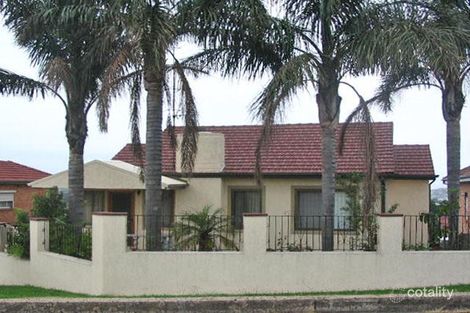 3 First Ave N, Warrawong, NSW 2502