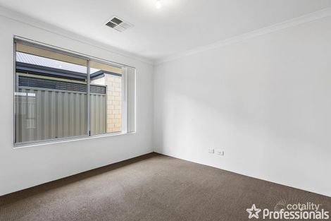 Property photo of 7 Sackler Link Piara Waters WA 6112