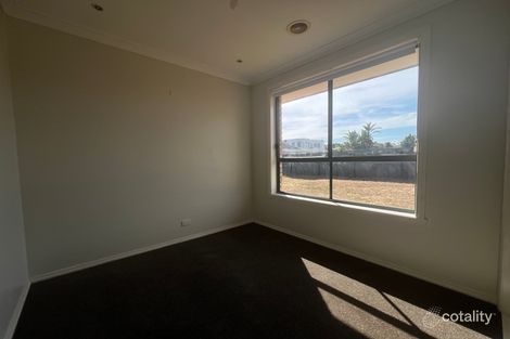 Property photo of 22 Windsor Boulevard Derrimut VIC 3026