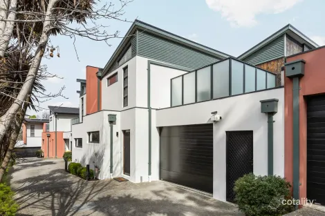 2/572 MORELAND RD, BRUNSWICK WEST, VIC 3055