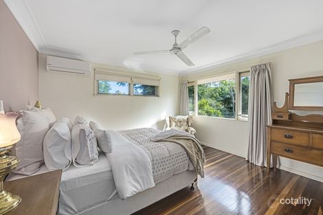 Property photo of 8 Wallawa Street Kenmore QLD 4069