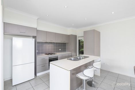 Property photo of 43 Highcrest Circuit Molendinar QLD 4214