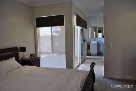 Property photo of 36 Highcrest Circuit Molendinar QLD 4214