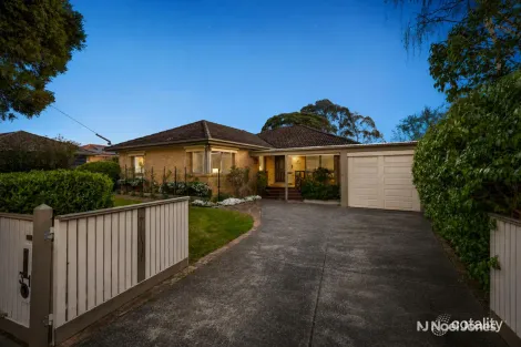 31 Narr-Maen Dr, Croydon Hills, VIC 3136