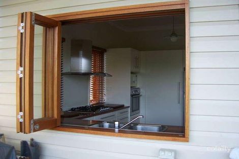 Property photo of 22 Barter Avenue Holland Park QLD 4121