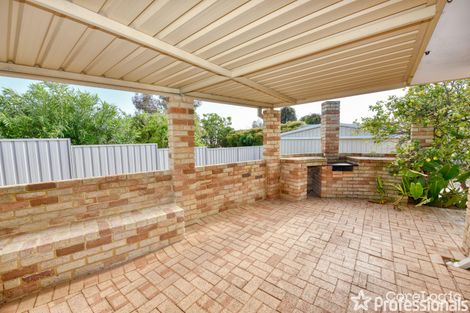 Property photo of 27 Summons Way Warnbro WA 6169