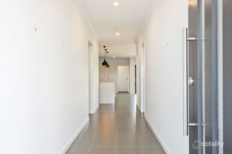 Property photo of 34 Spring Way Nikenbah QLD 4655