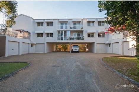 9/3-5 Brett Ave, Labrador, QLD 4215