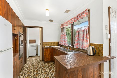 Property photo of 16 Collett Avenue Ringwood VIC 3134